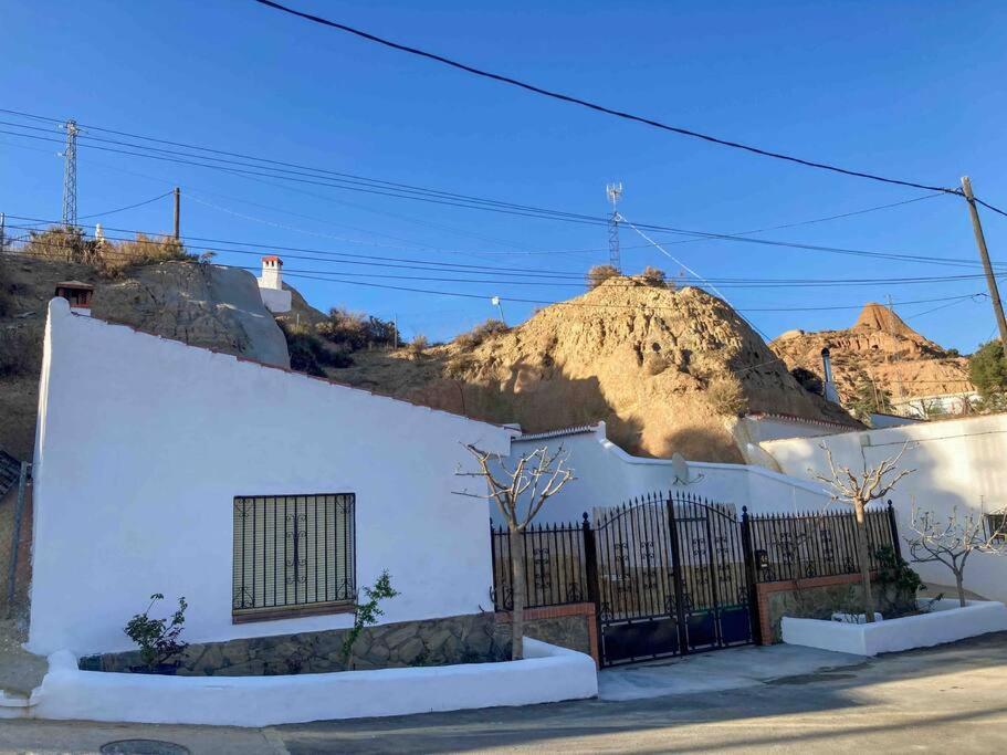 Casa Cueva Rural Estacion De Guadix Villa Exterior photo